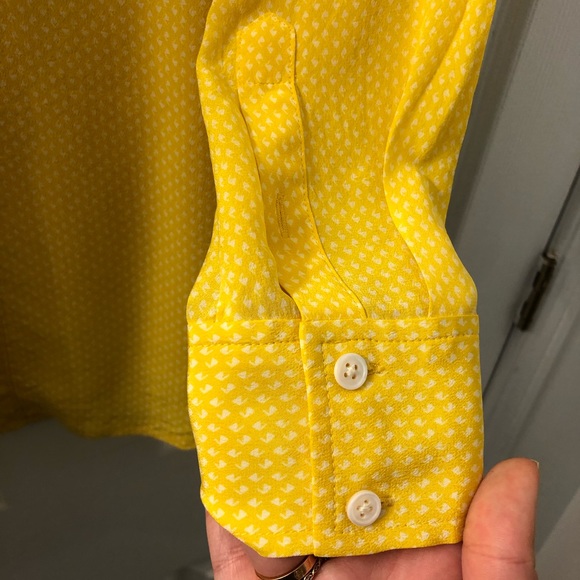 Club Monaco polka dot blouse 100% silk - Picture 5 of 6